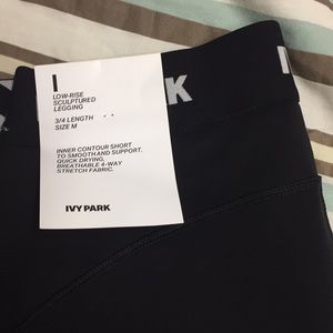 IVY PARK BRAND NEW 3/4 LEGGINGS. With tags